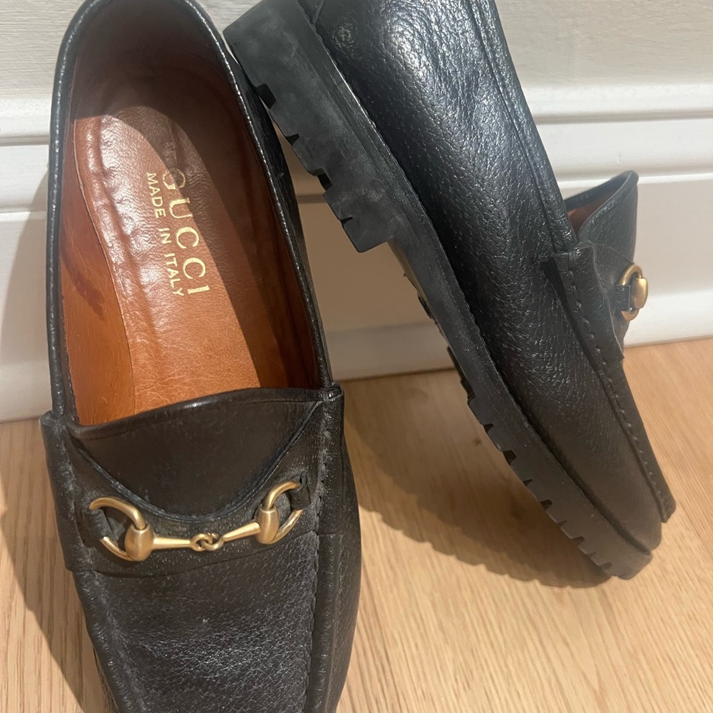 AUTHENTIC GUCCI WOMENS LOAFERS size 7.5